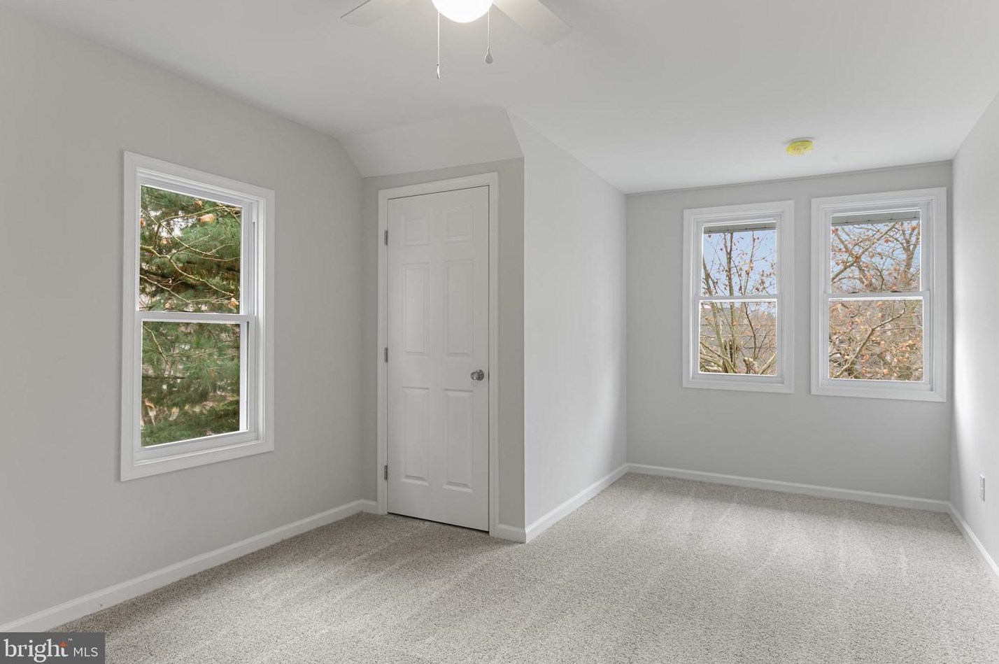 209 Poplar Ave, Camden NJ  08109-1841 exterior