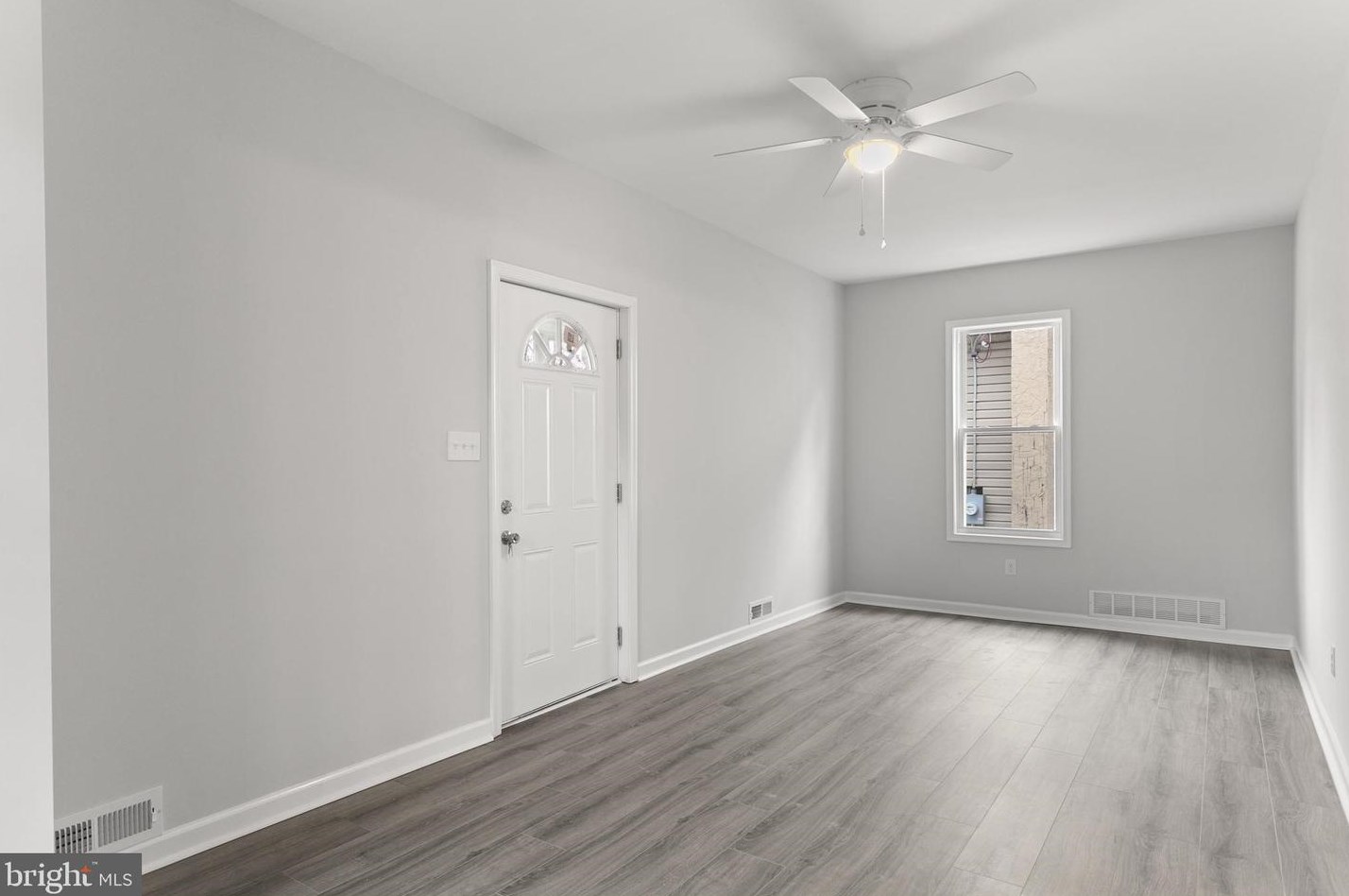 209 Poplar Ave, Camden NJ  08109-1841 exterior