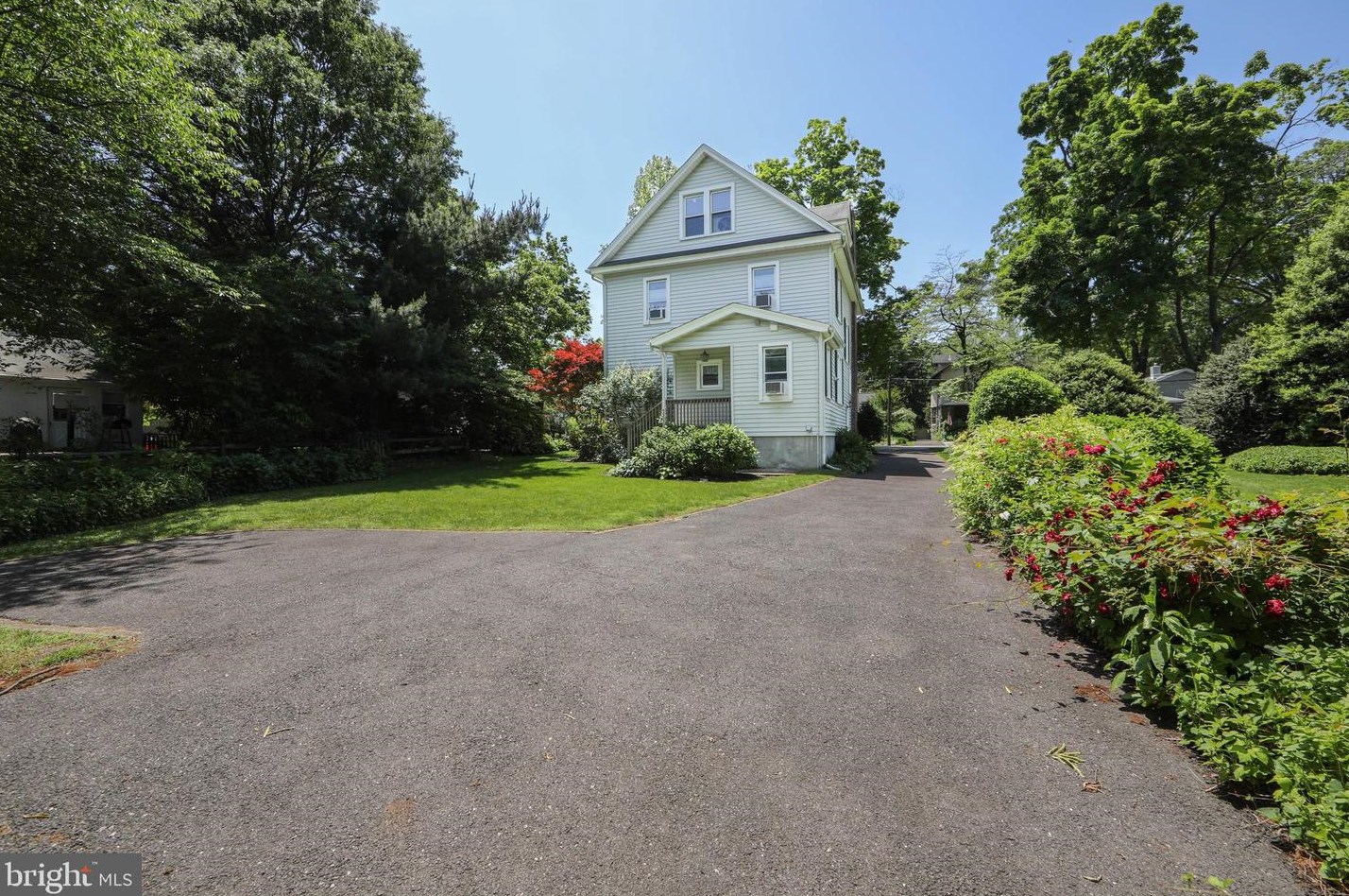 405 Westmont Ave, Haddonfield NJ 08033-2318 exterior