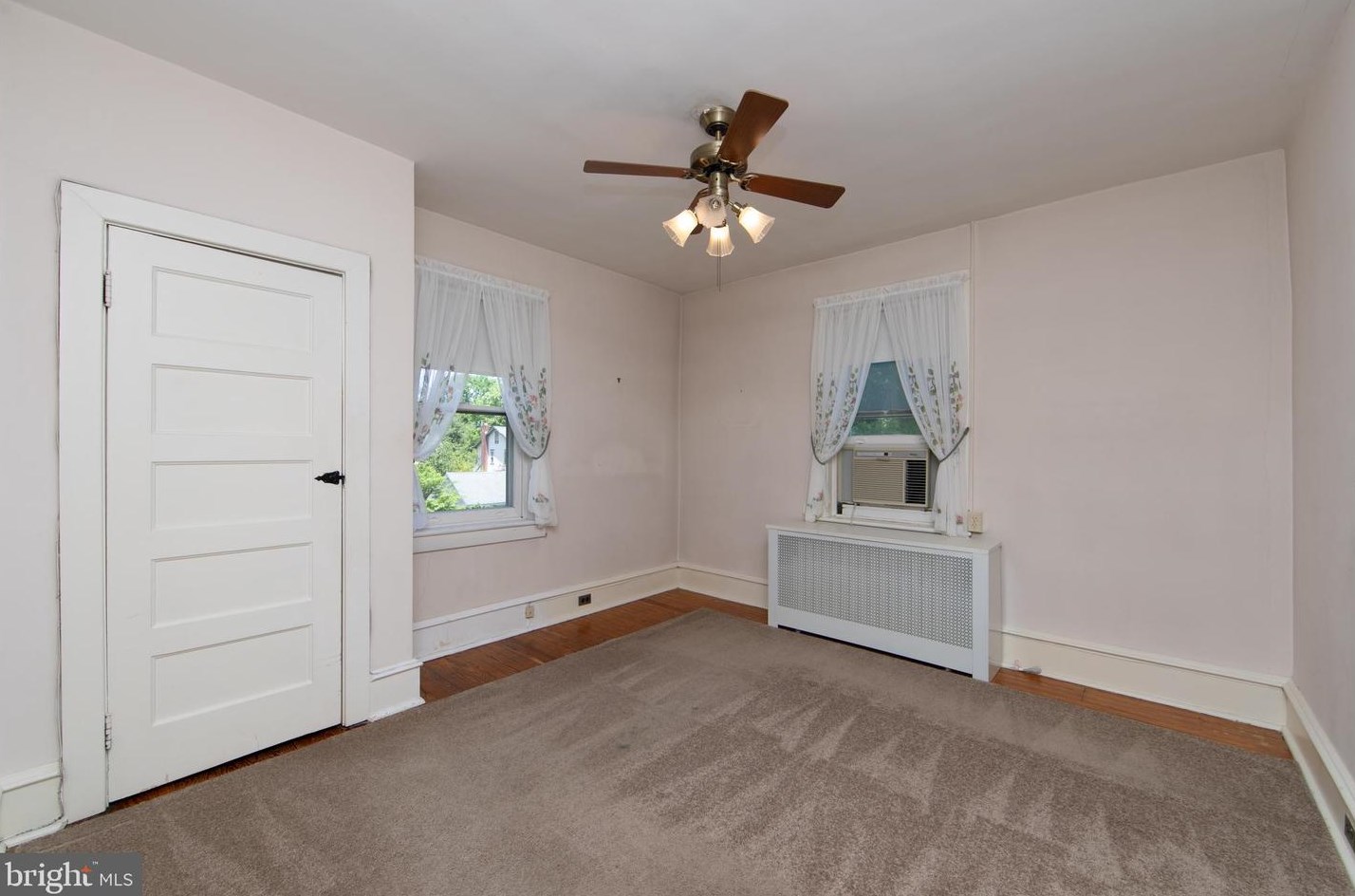 405 Westmont Ave, Haddonfield NJ 08033-2318 exterior