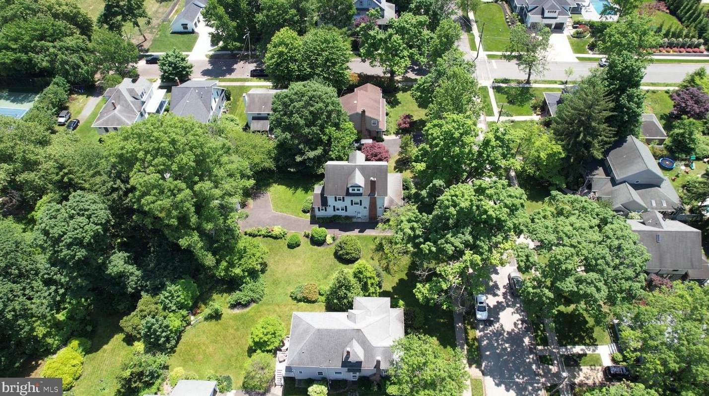 405 Westmont Ave, Haddonfield NJ 08033-2318 exterior