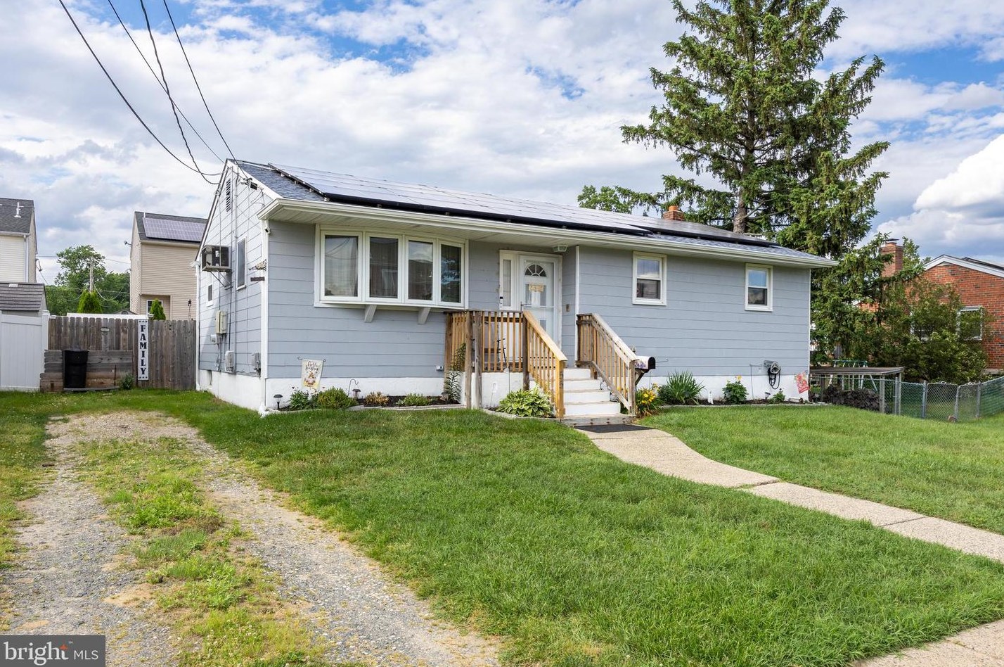 55 Bradley Ave, Gloucester, NJ 08031-1225