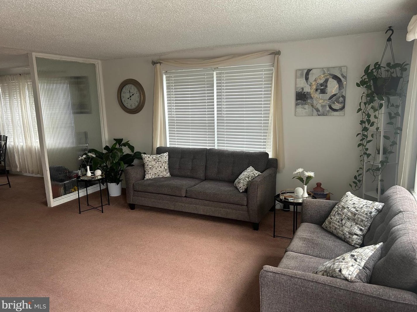 2927 Line St, Camden, NJ 08105