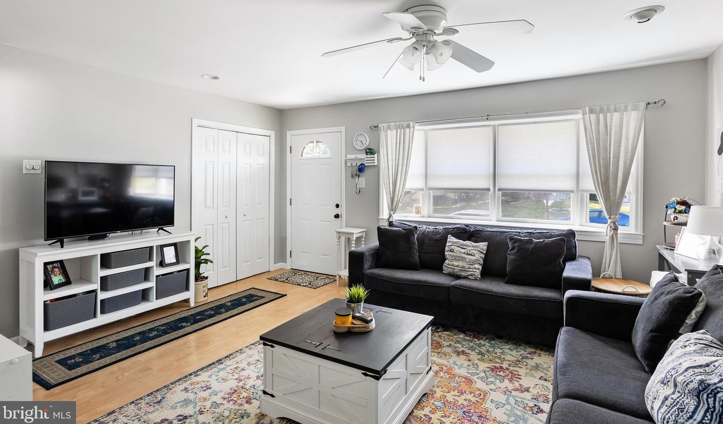 23 Coleman Rd, Berlin Boro, NJ 08009-1548