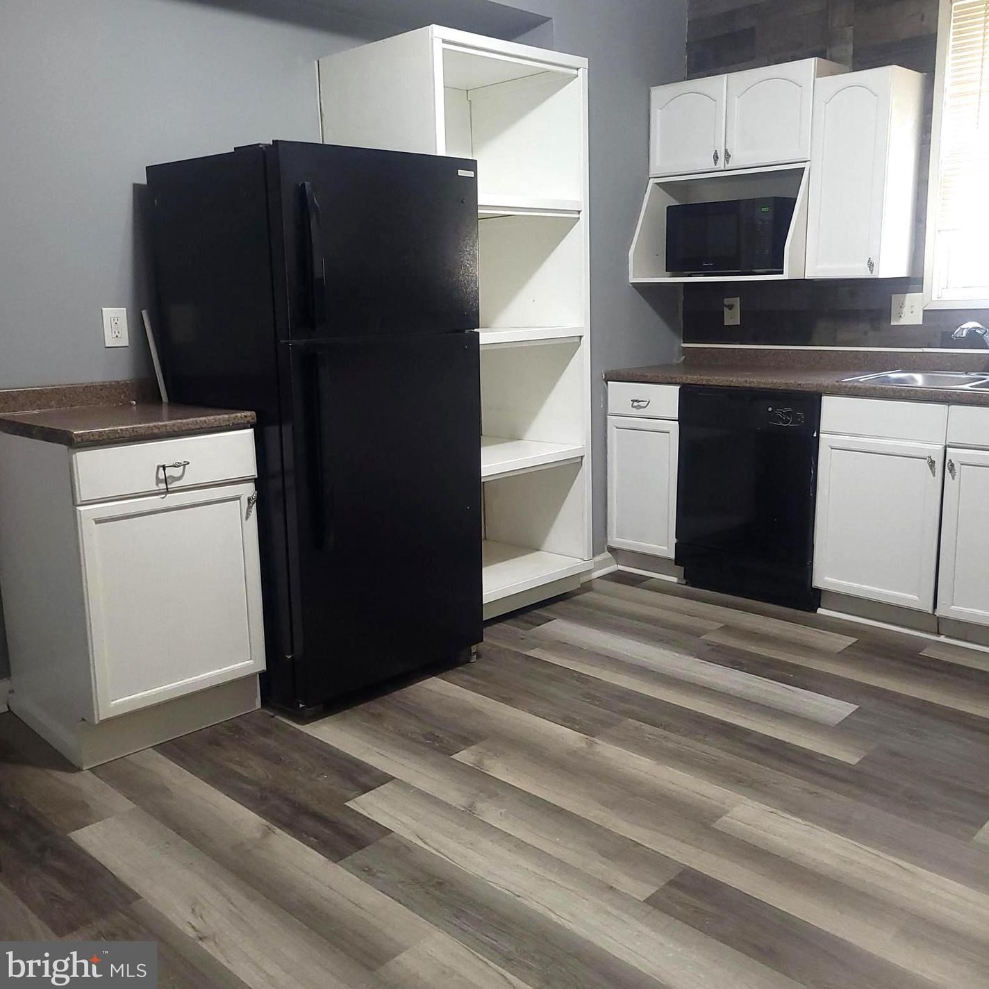 219 Warren St, Gloucester, NJ 08030