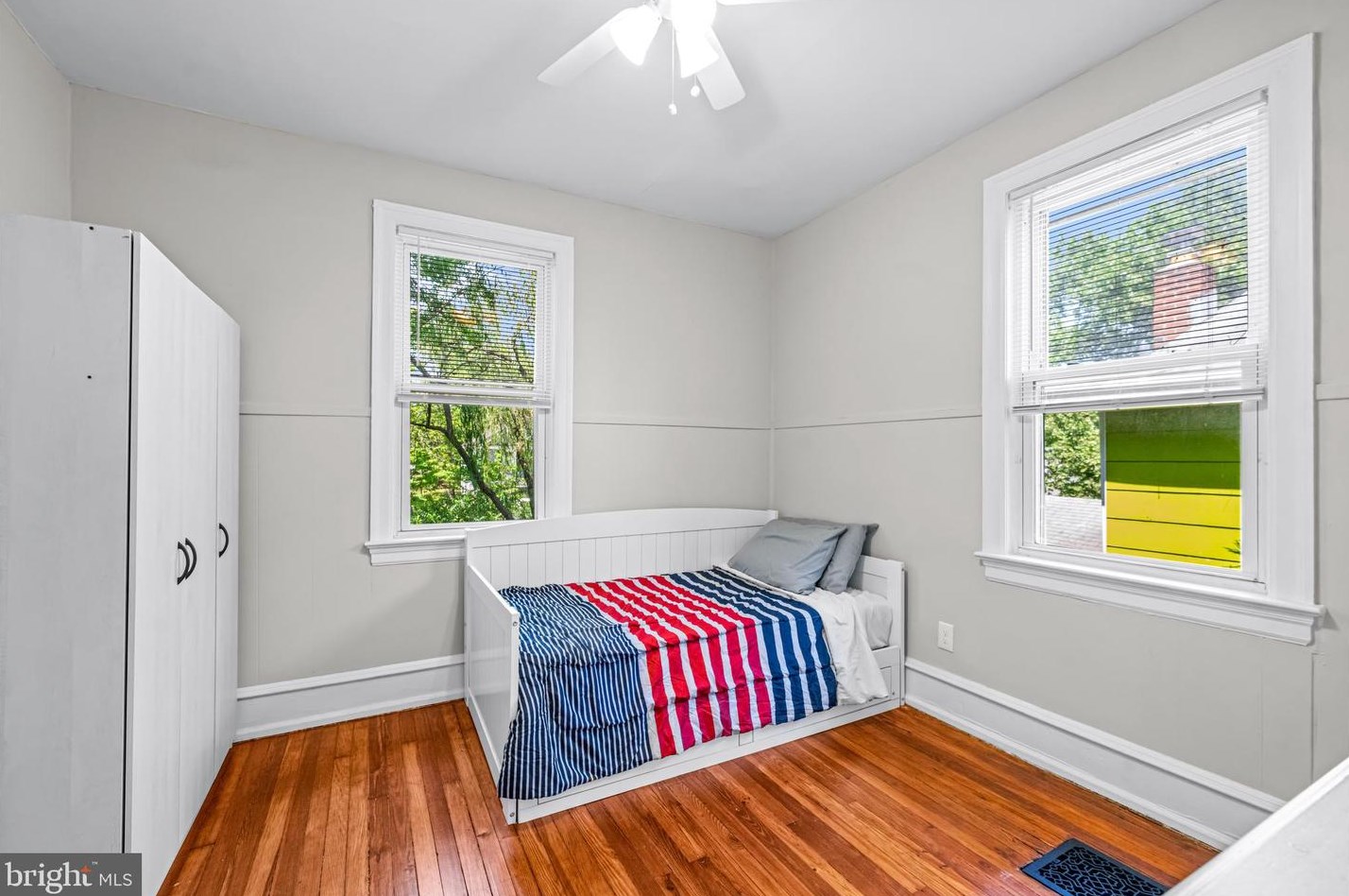 6563 Irving Ave, Camden NJ  08109-2419 exterior