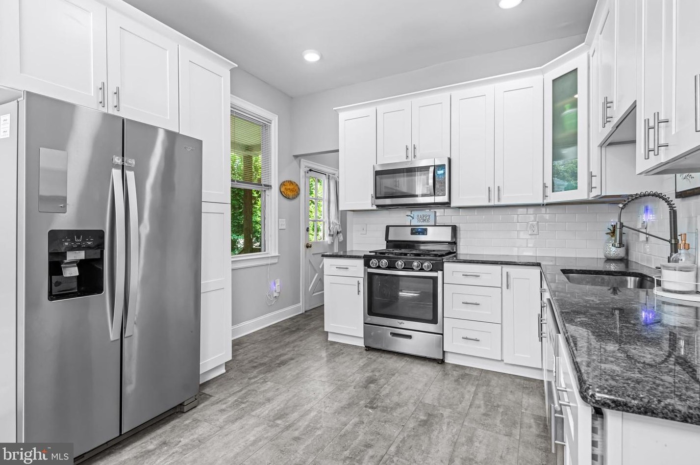 6563 Irving Ave, Camden NJ  08109-2419 exterior