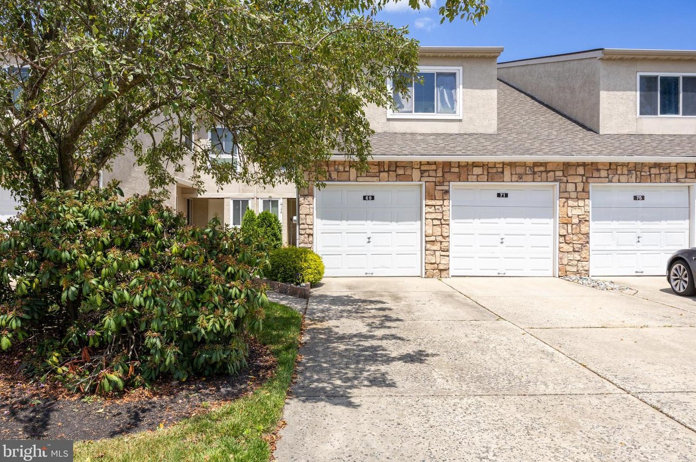 71 Sandra Rd, Franklin Township, NJ 08043