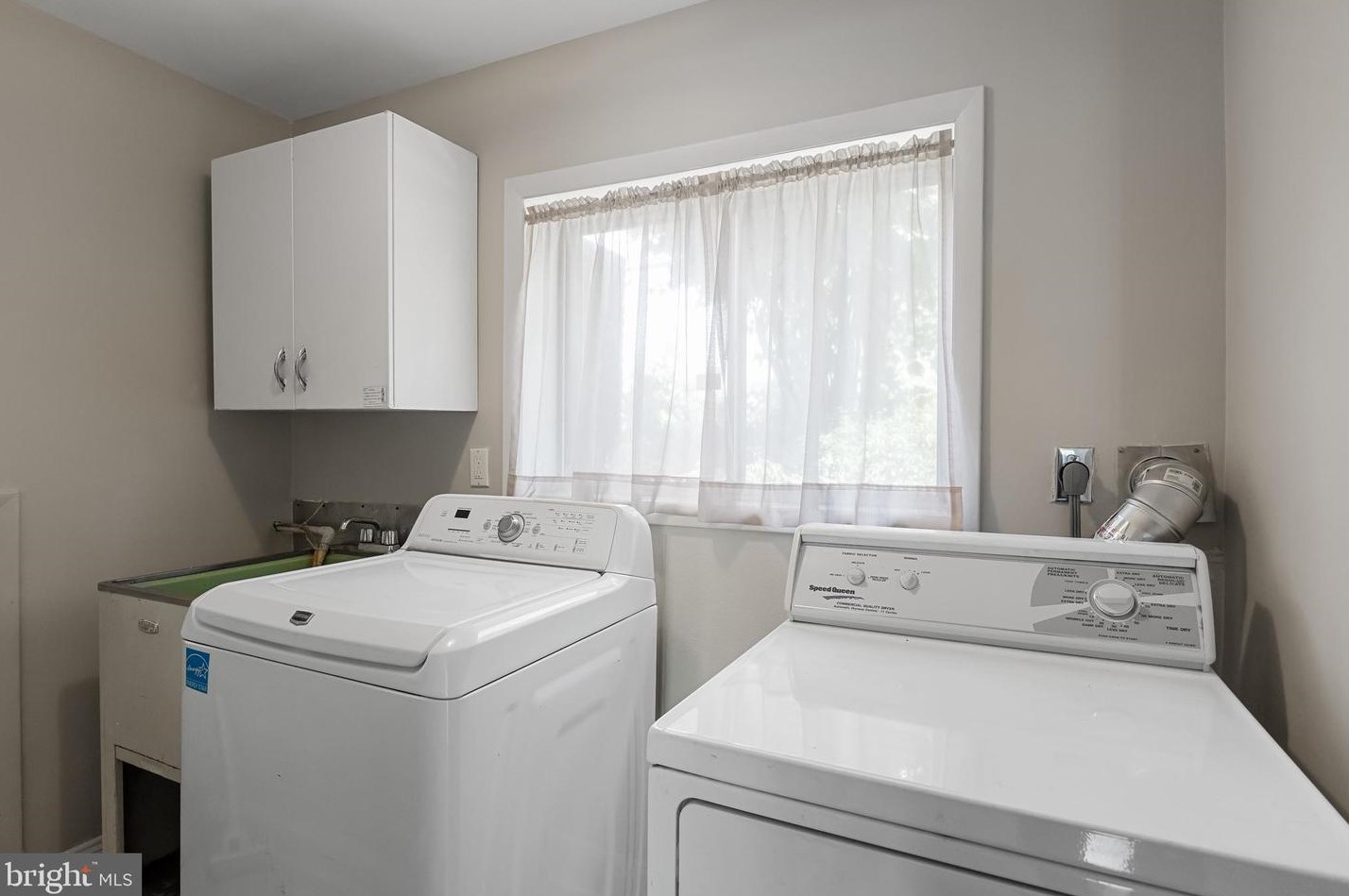 7119 Browning Rd, Camden NJ 08107-1916 exterior