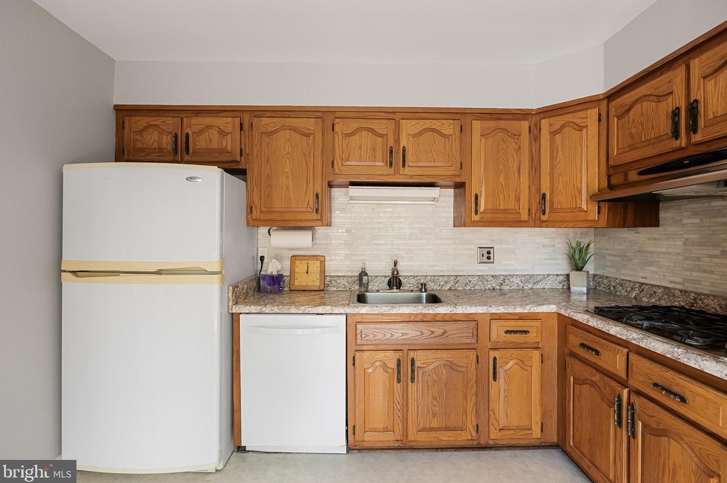 7119 Browning Rd, Camden NJ 08107-1916 exterior