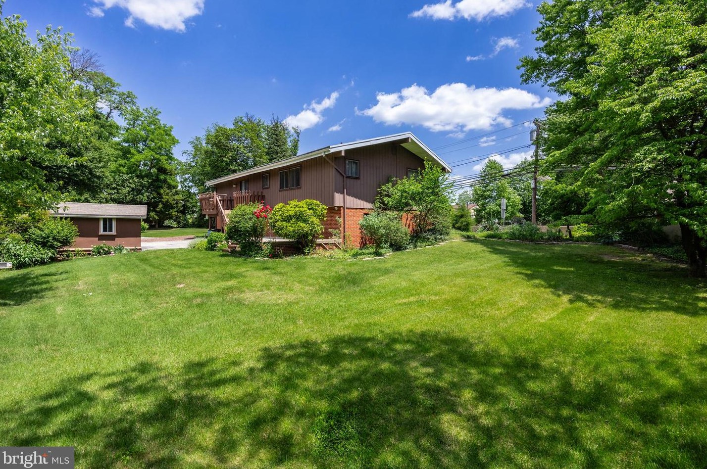 7119 Browning Rd, Camden NJ 08107-1916 exterior