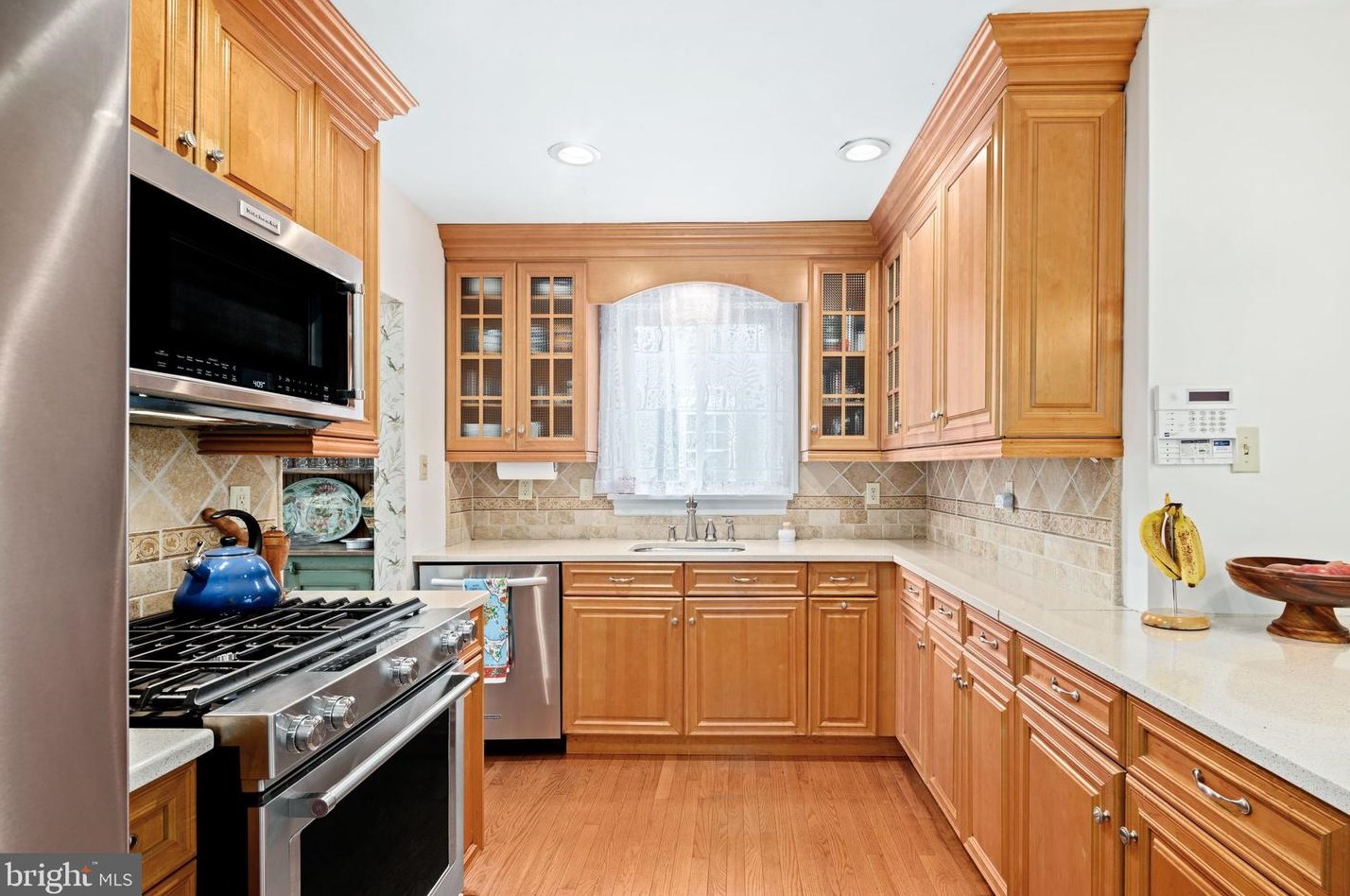 611 Grv St, Haddonfield NJ 08033-1217 exterior