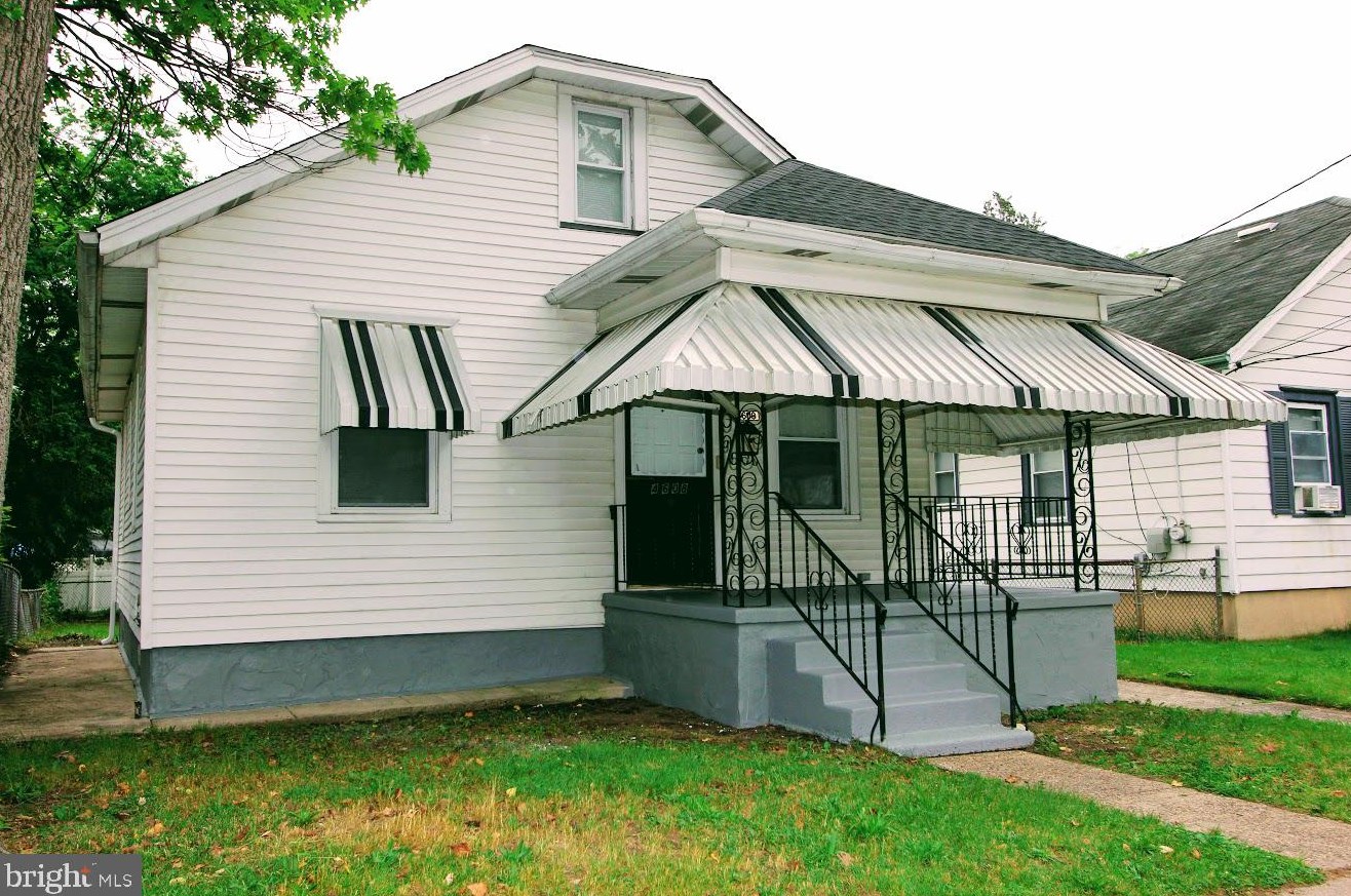 4608 Harding Rd, Camden, NJ 08109