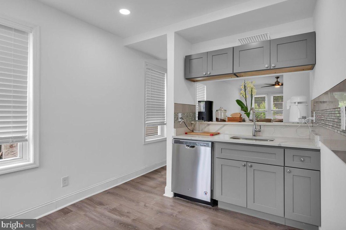 11 Atlantic, Camden NJ 08104-1204 exterior