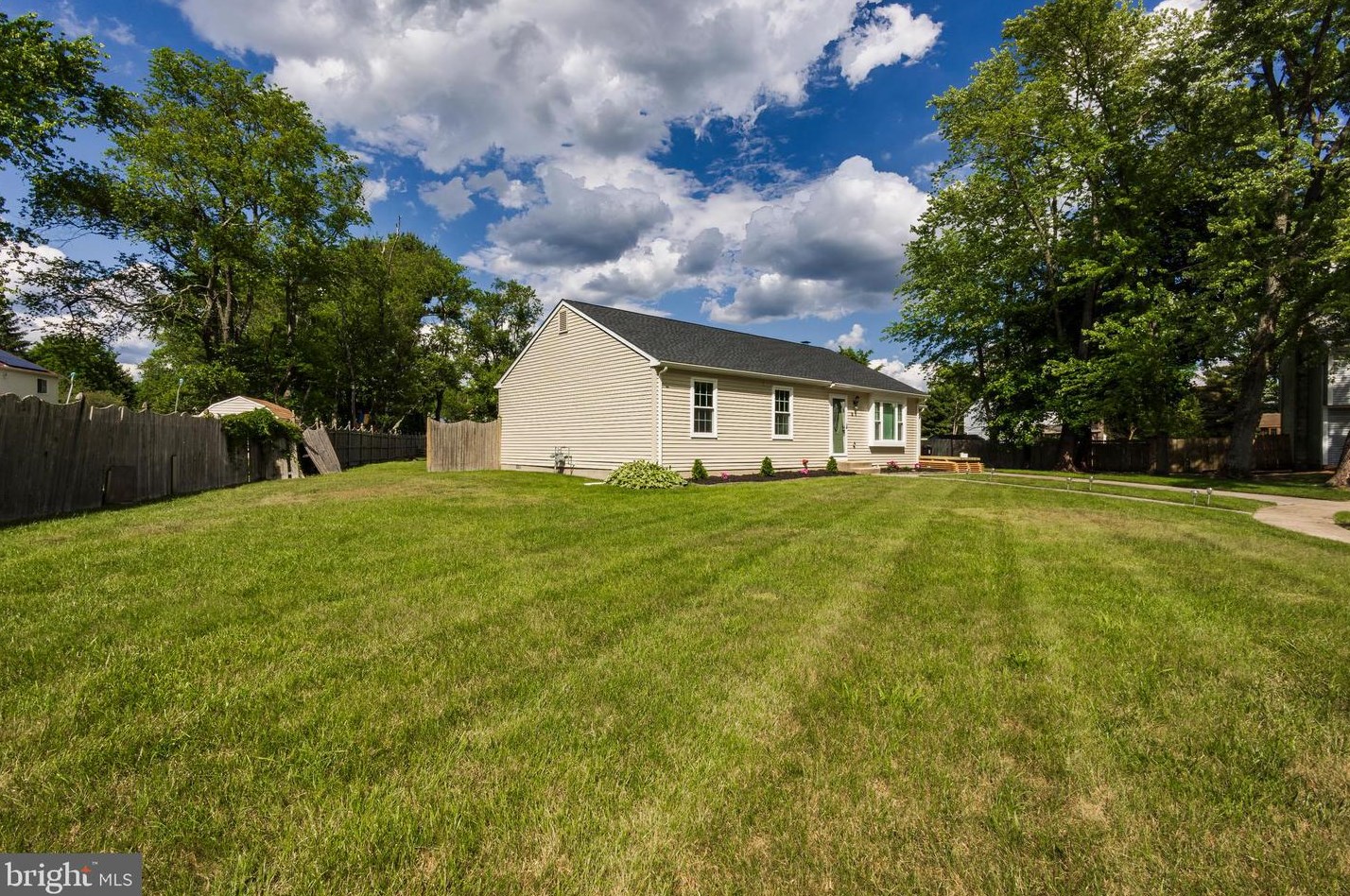 22 Pheasant Ct, Erial, NJ 08081-9335