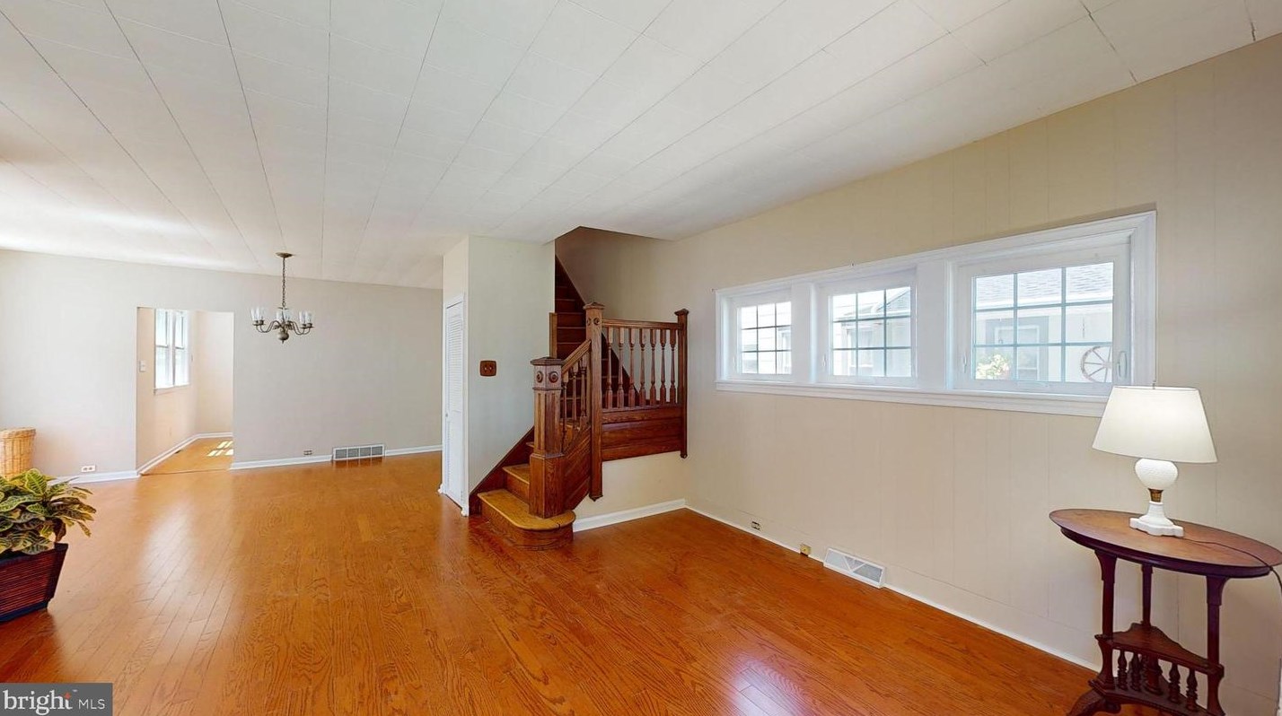 154 Oakland Ave, Camden NJ 08107-1211 exterior