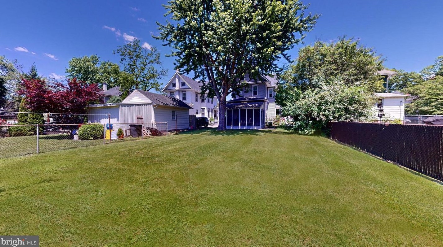 154 Oakland Ave, Camden NJ 08107-1211 exterior