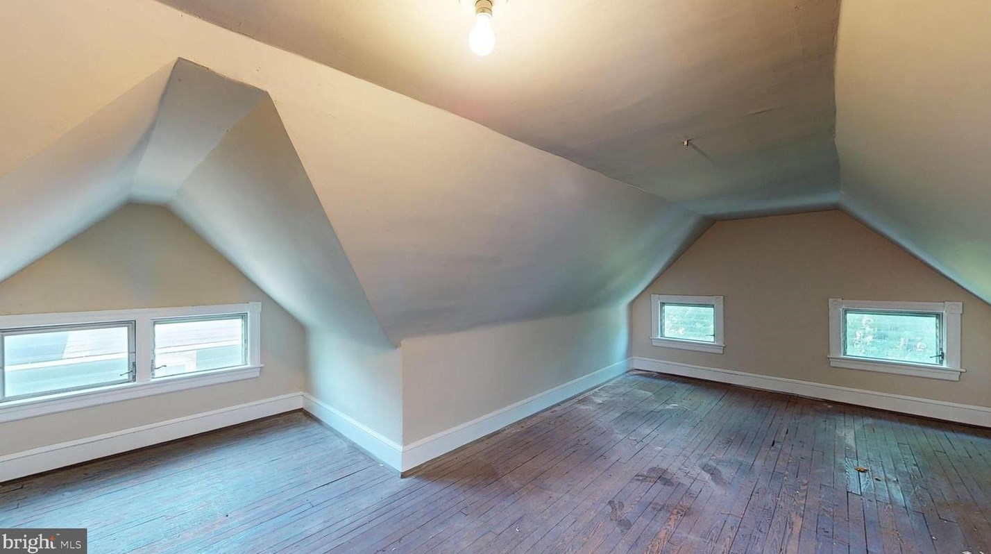 154 Oakland Ave, Camden NJ 08107-1211 exterior