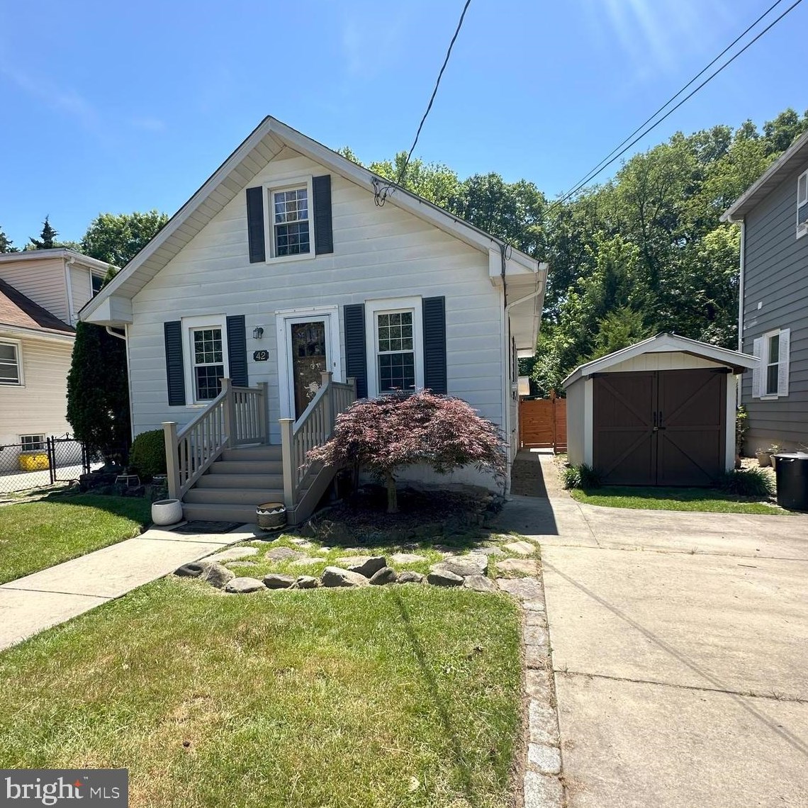42 E Nicholson Rd, Camden, NJ 08106