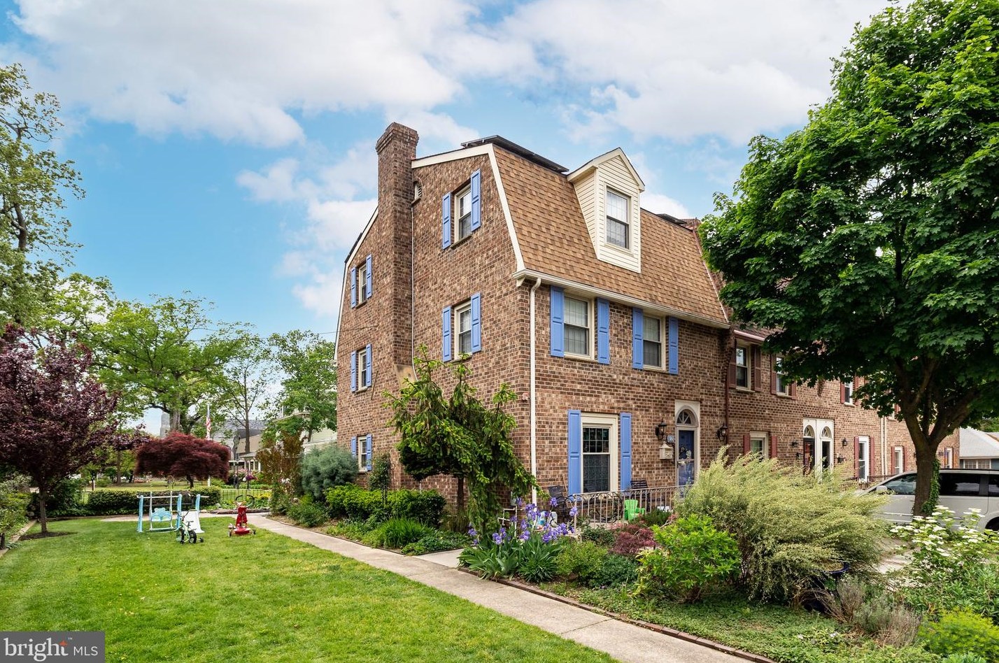 36 Alexander Ave, Camden, NJ 08109