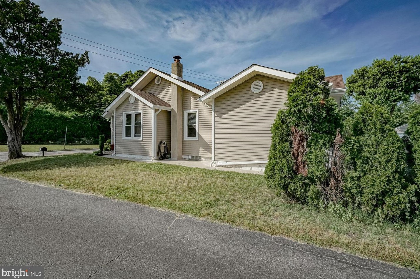 1891 Erial Clementon Rd, Erial NJ 08081-9670 exterior