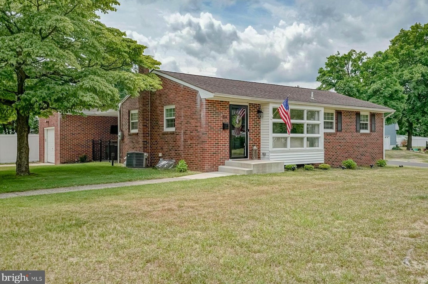 86 Jackson Rd, Berlin Boro, NJ 08009-1659