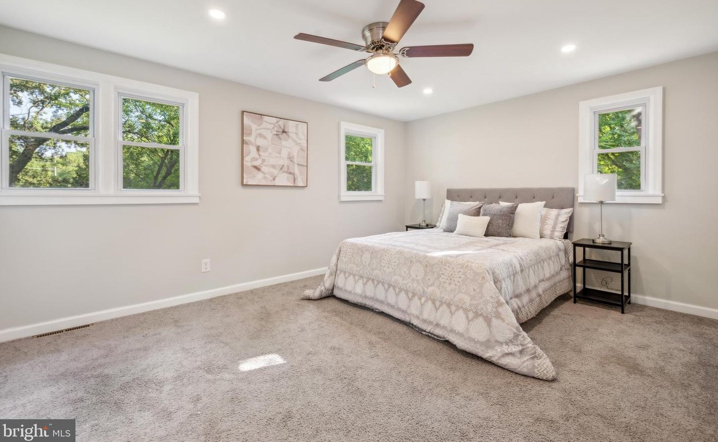 459 Cv Rd, Camden NJ 08110-3512 exterior