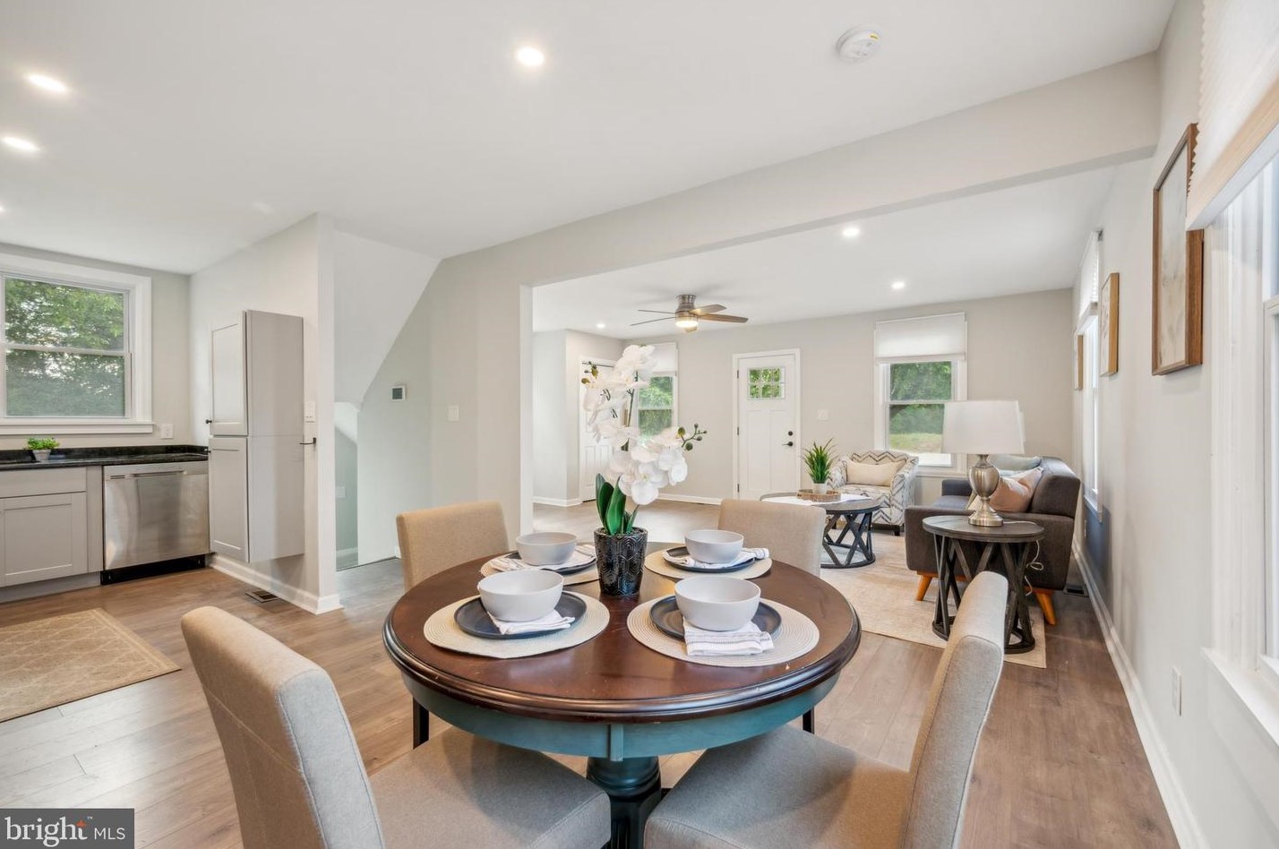 459 Cv Rd, Camden NJ 08110-3512 exterior