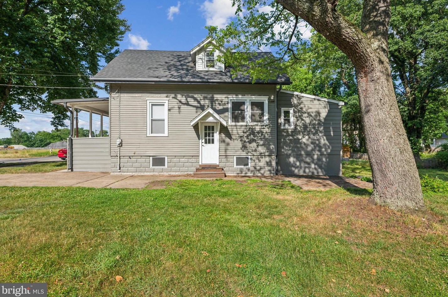 459 Cv Rd, Camden NJ 08110-3512 exterior