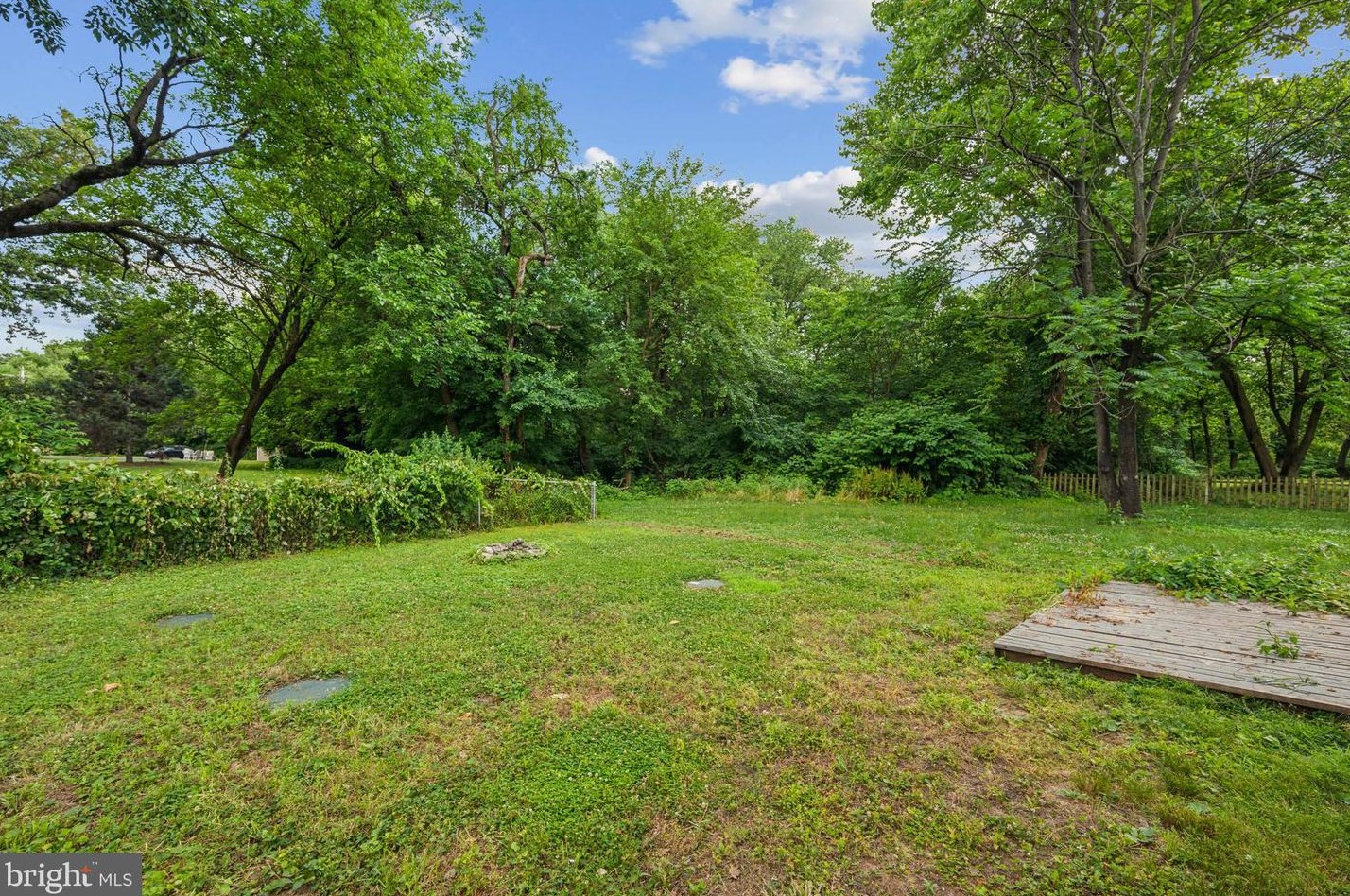 459 Cv Rd, Camden NJ 08110-3512 exterior