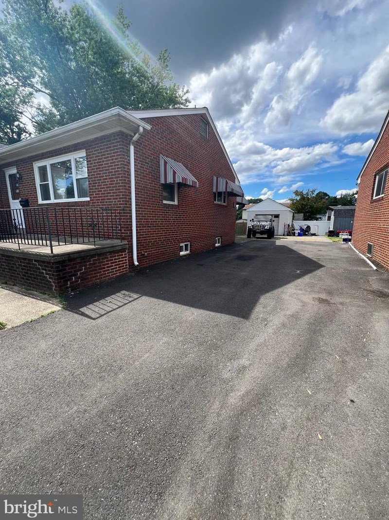 417 1st Ave, Gloucester, NJ 08031-1408