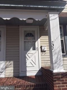 737 Market St, Gloucester, NJ 08030