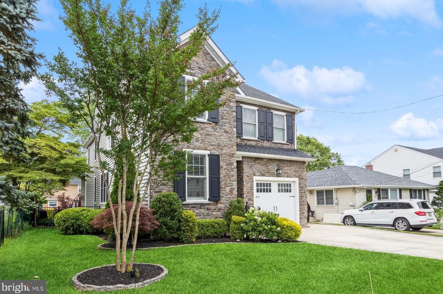 405 E Cottage Ave, Tavistock, NJ 08033