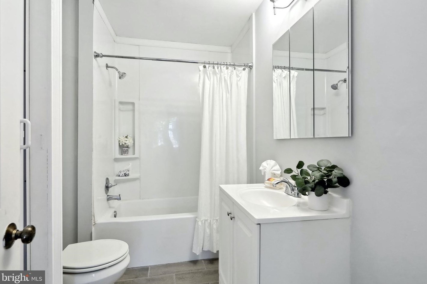 5520 Russell Ave, Camden NJ 08109-1346 exterior