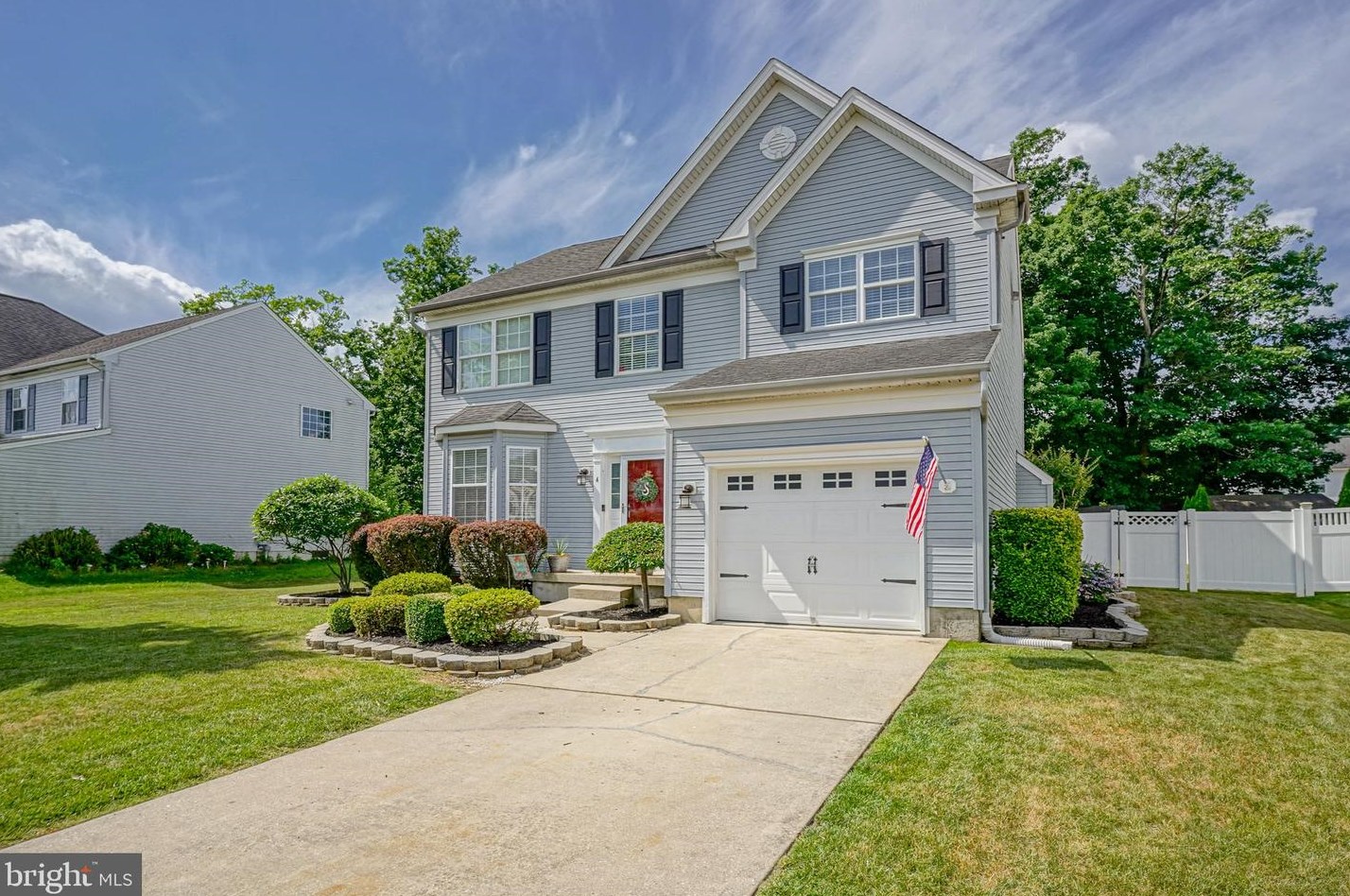 4 Hemlock Ln, Erial, NJ 08081