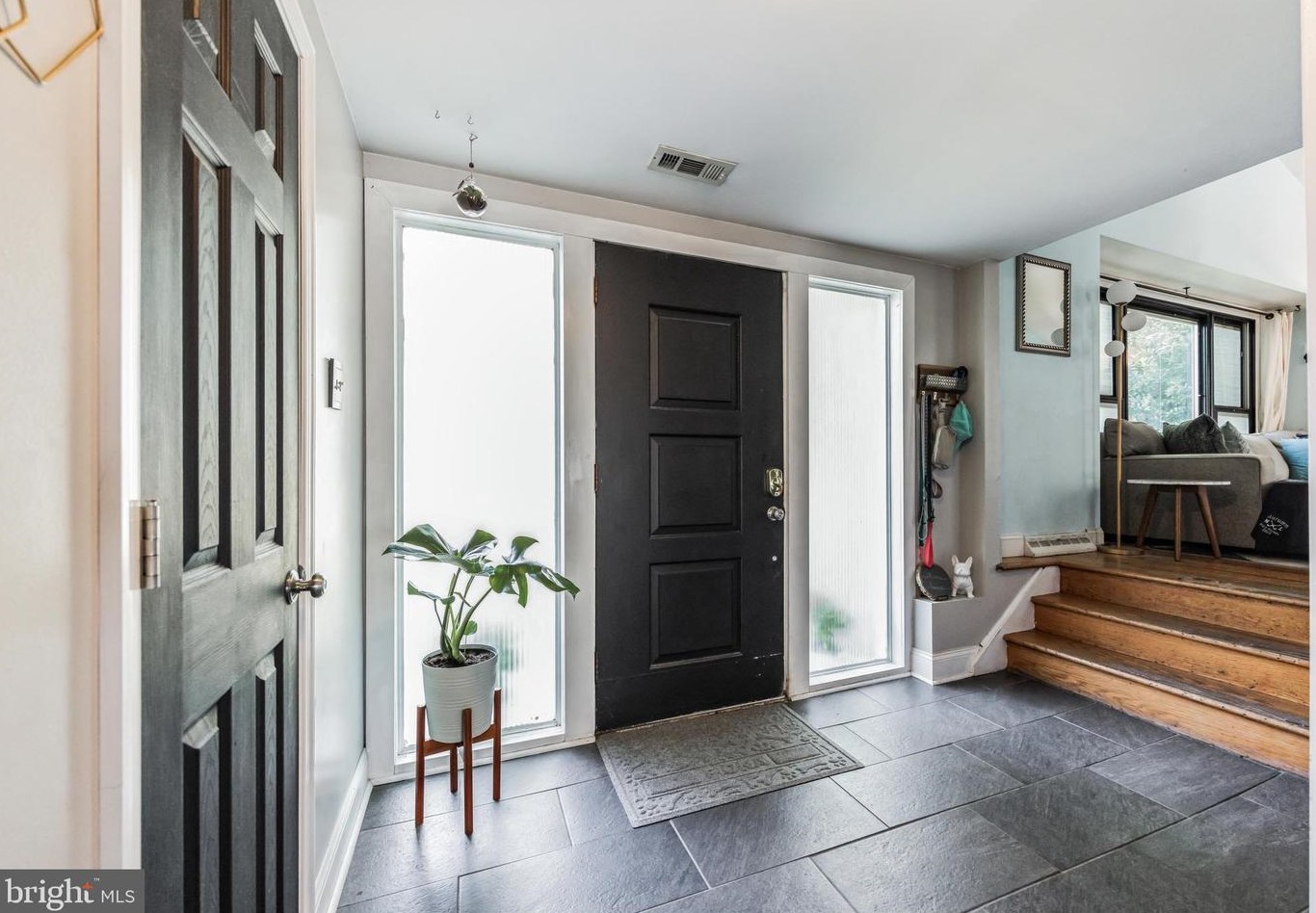 15 Fresno Dr, Magnolia, NJ 08049