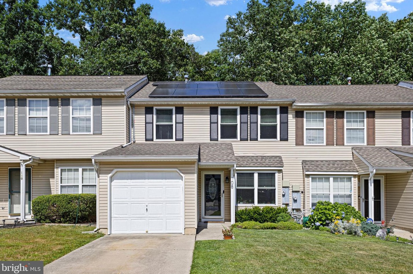 108 Crosley Dr, Waterford Township, NJ 08004