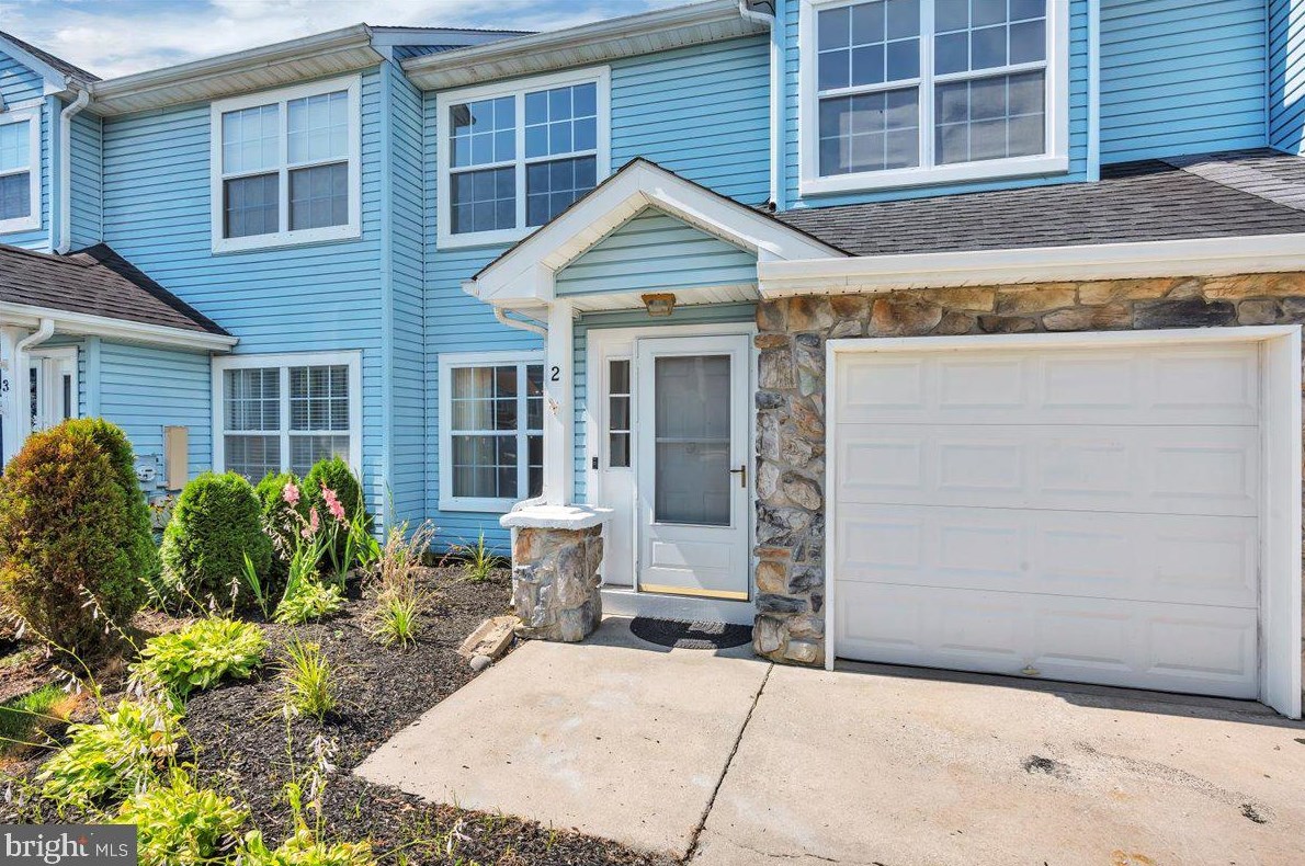 2 Pondview Ct, Erial, NJ 08081