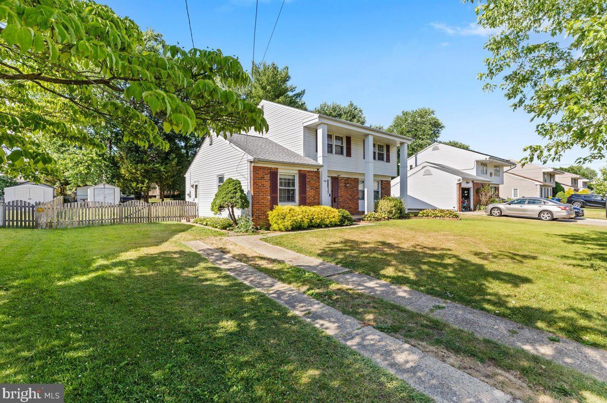 106 Eaton Pl, Franklin Township, NJ 08043