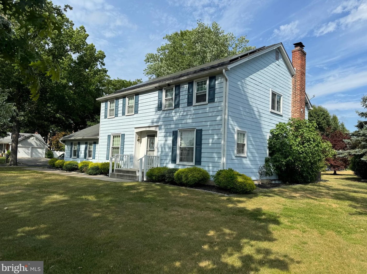 101 Roberts Dr, Somerdale, NJ 08083-2409