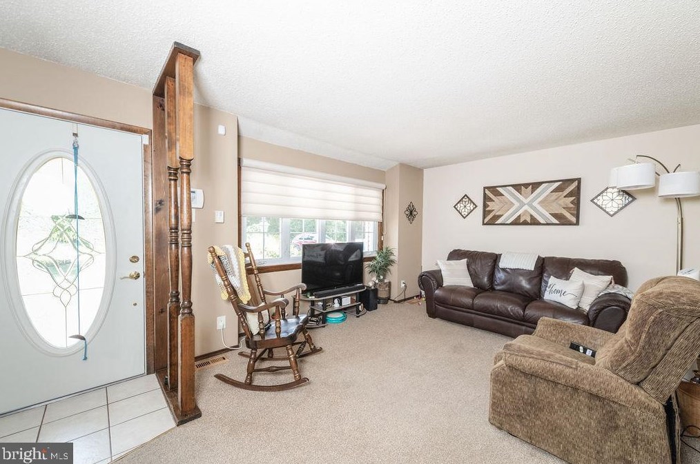 39 S Cedarbrook Rd, Erial, NJ 08081