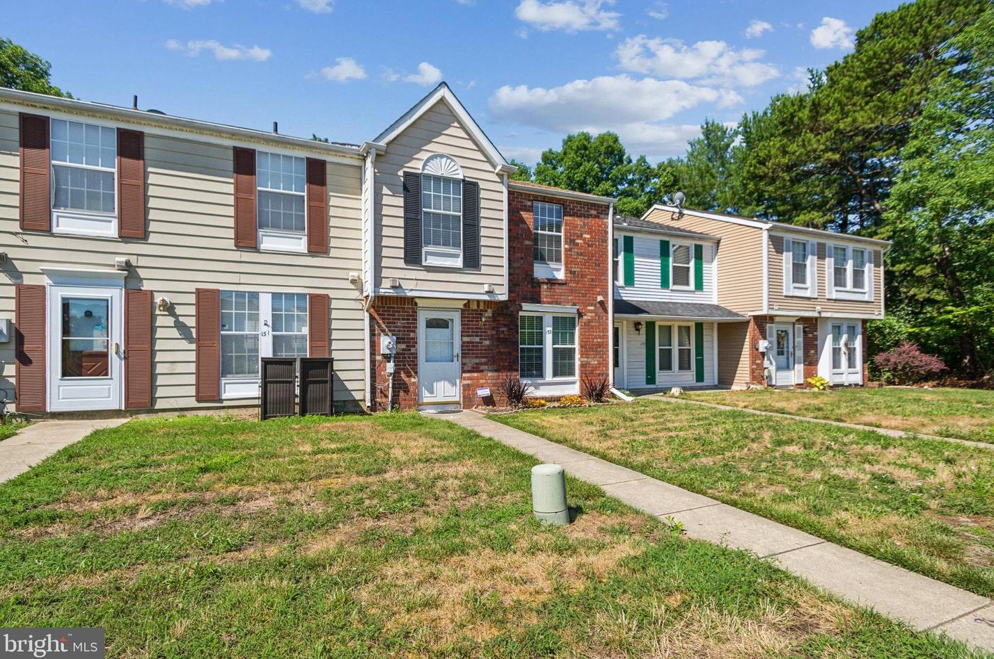 153 Villa Knoll Ct, Erial, NJ 08081