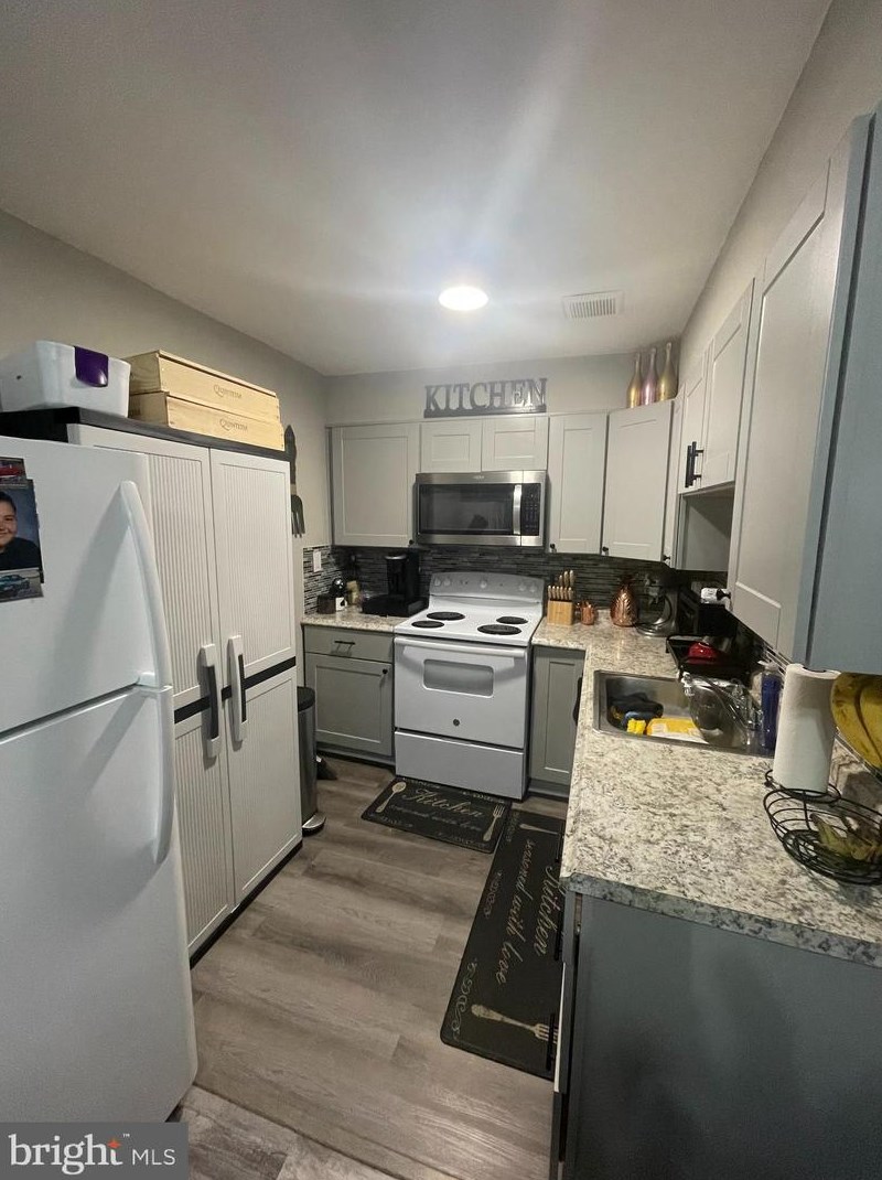 807 Atlantic Ave, Camden, NJ 08104