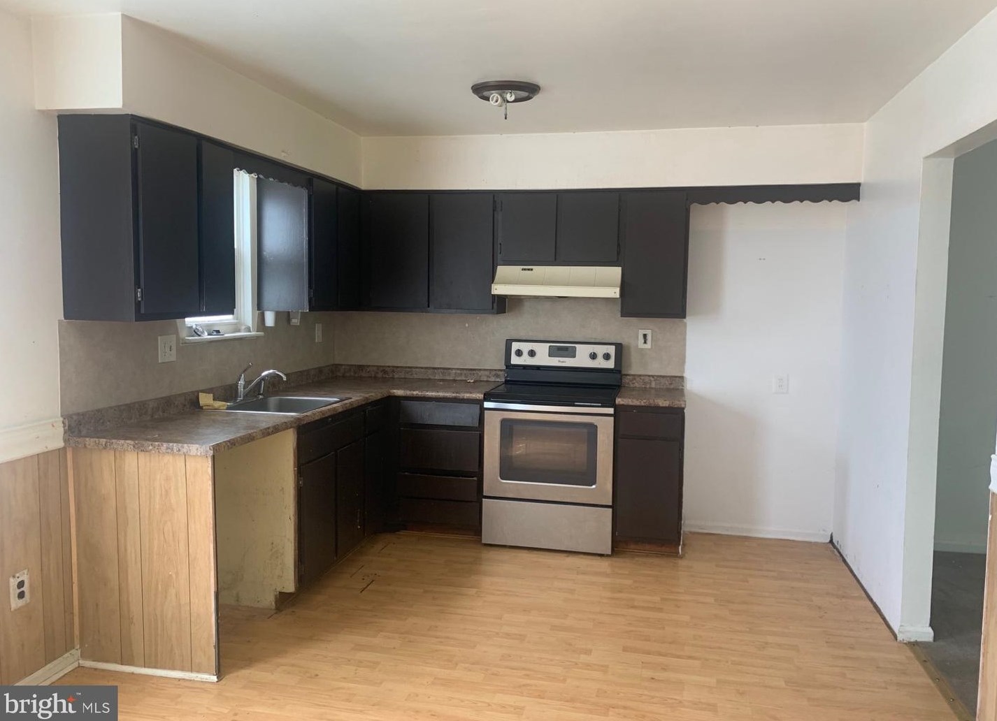 193 Hampshire Rd, Erial, NJ 08081