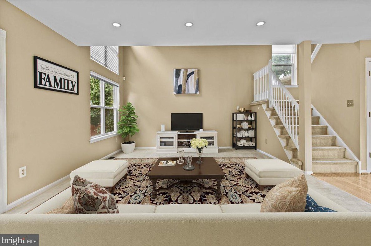 3 Catania Ct, Franklin Township, NJ 08043