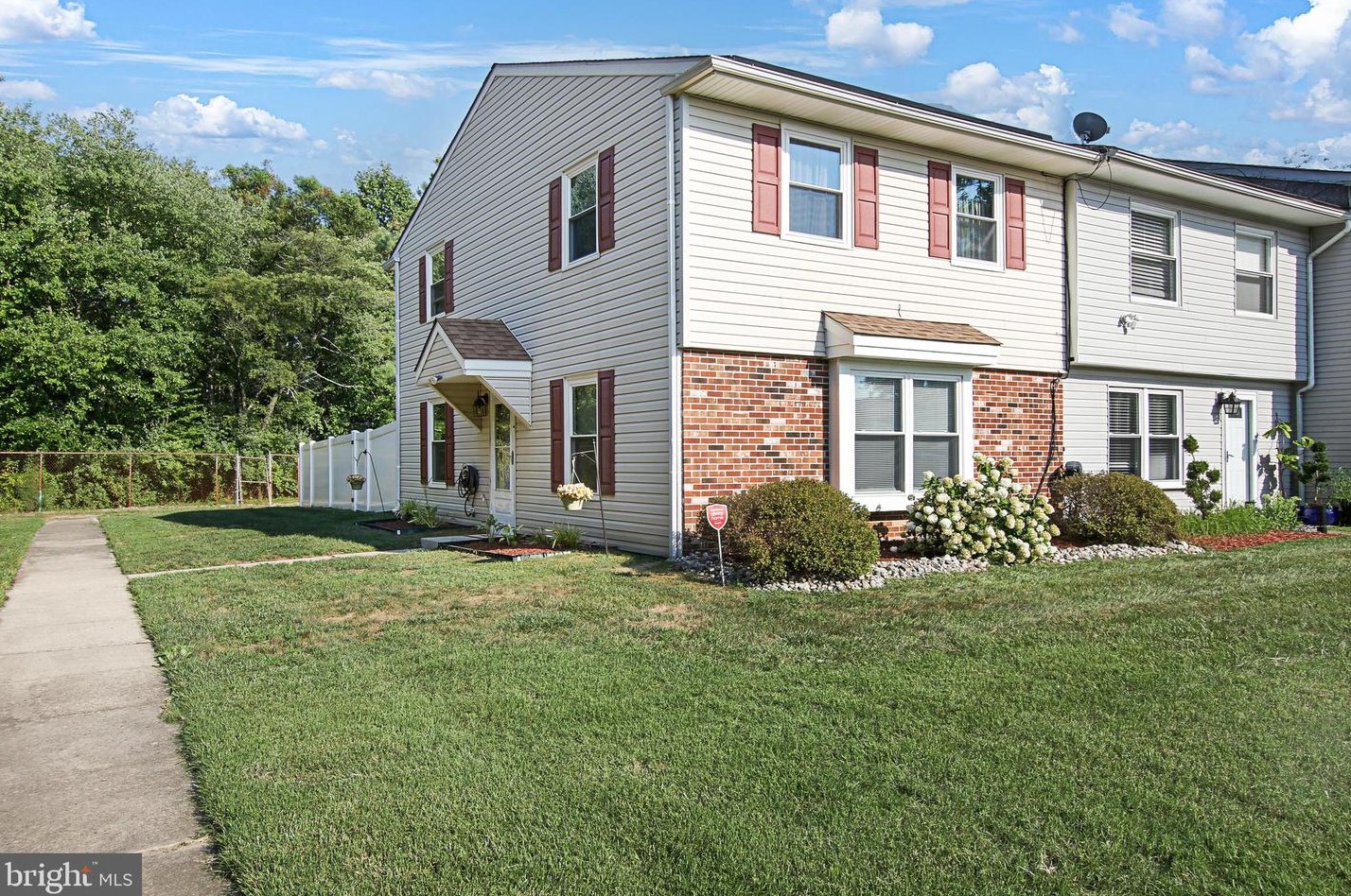 32 Vernon Ct, Erial, NJ 08081