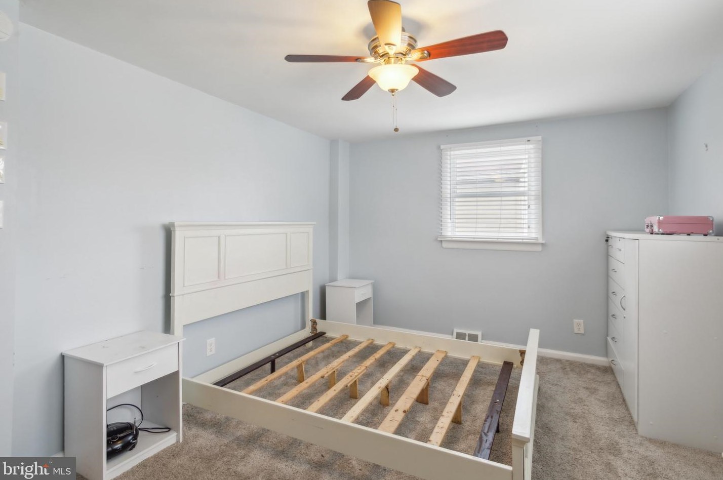 2651 Finlaw Ave, Camden NJ  08109-3116 exterior