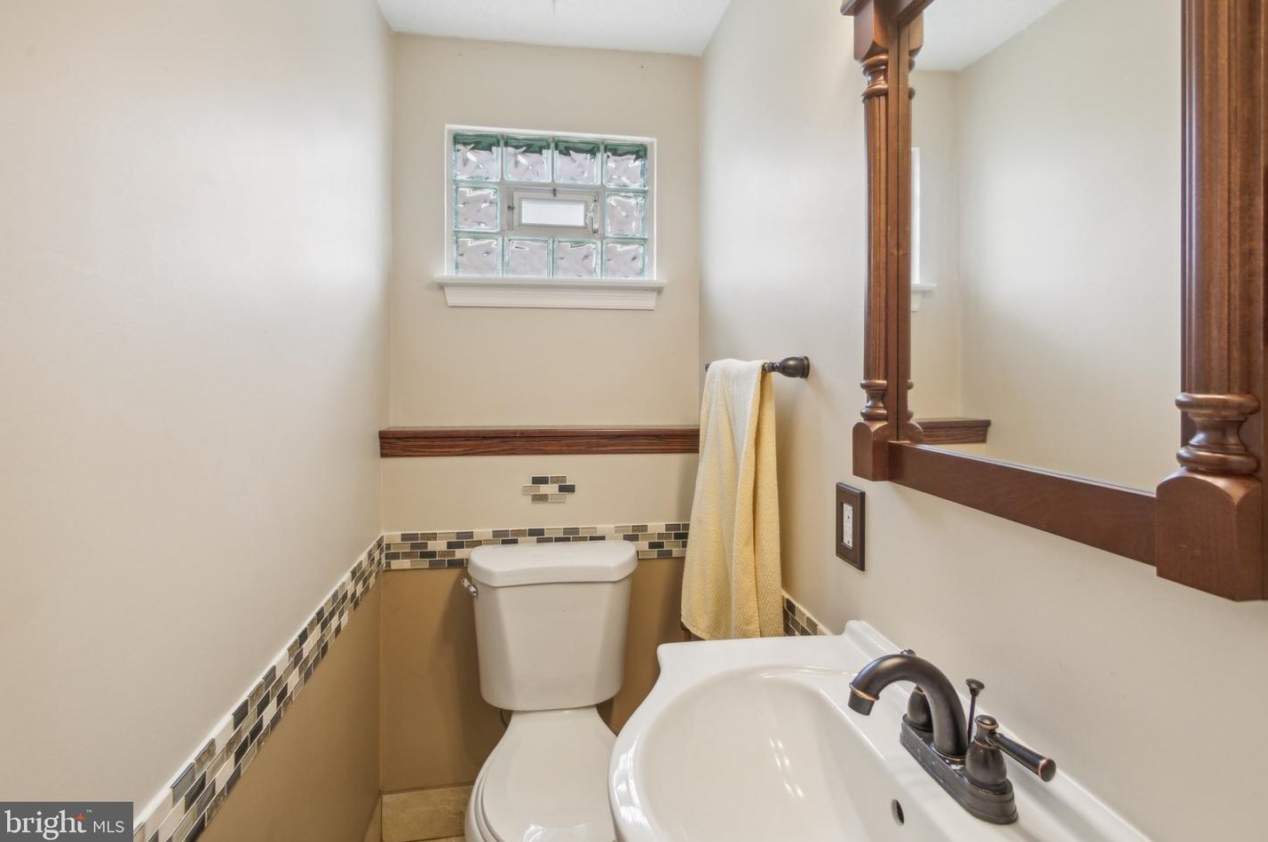 2651 Finlaw Ave, Camden NJ  08109-3116 exterior