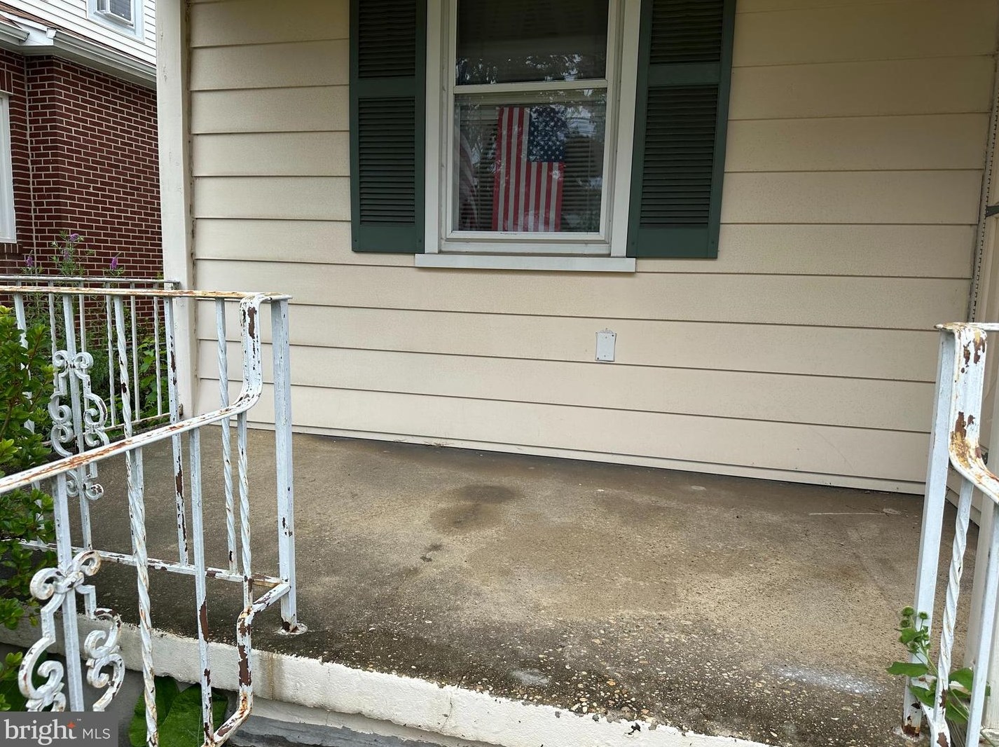 31 Ridgeway Ave, Camden, NJ 08107