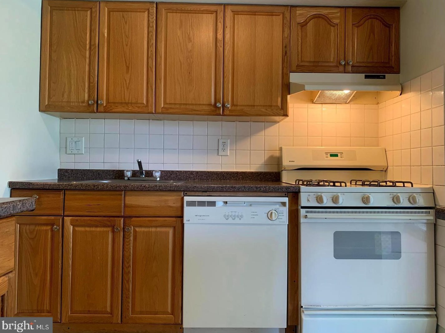 116 Van Buren Rd #5, Franklin Township, NJ 08043